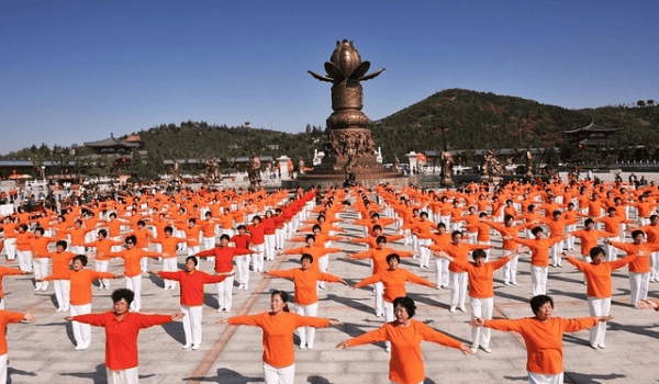 蚯蚓挂法大揭秘：5种技巧助你轻松钓大鱼！