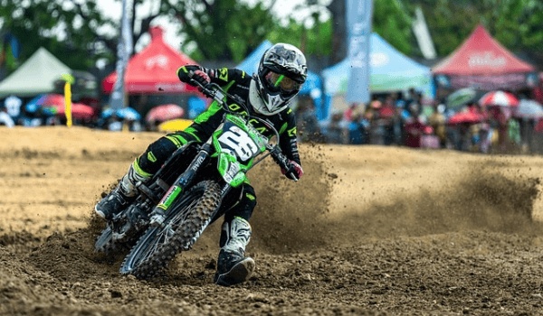 浮漂选择指南：如何挑选最适合自己的垂钓利器？