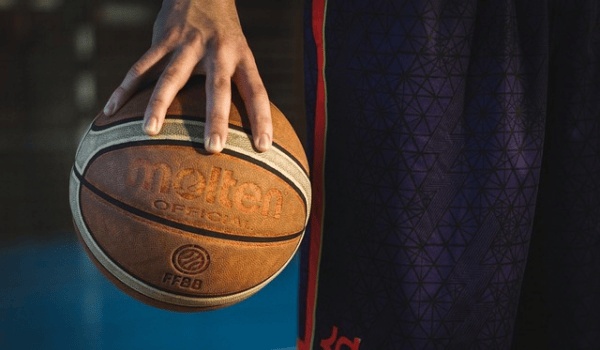 10秒速成！钓鱼新手必学：鱼线快速搭接秘