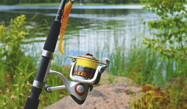 一群钓具“门外汉”正在拼多多改变“钓鱼佬”群像