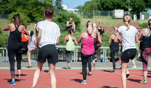 冬日垂钓新选择：六款高性价比鱼竿，助你渔